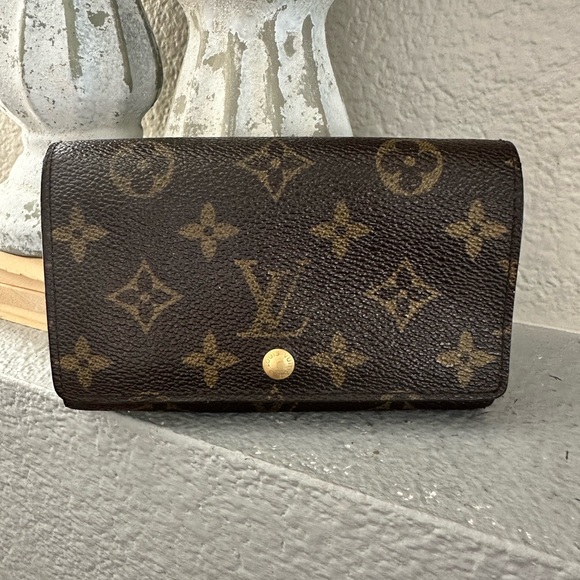 Louis Vuitton Handbags - Louis Vuitton Monogram Porte Monnaie Billets Tresor Bifold Wallet